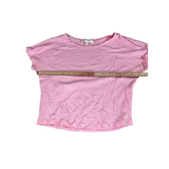 Pink Ribbed Short-Sleeve Cropped T-Shirt by Hashtag - Picture 6 of 8